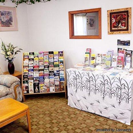 Weathervane Motor Court Ronks Interior photo
